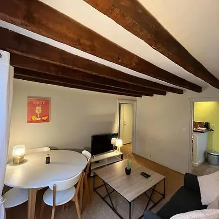 Apartamento T2 Parisien Au Coeur Du Marais *